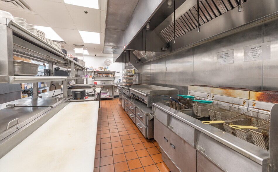 More Photos Of 717 N Pine St, Rolla Restaurant For Sale