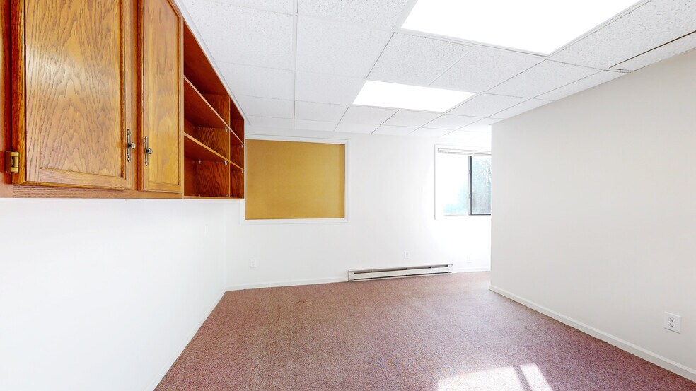 More Photos Of 220 Silver Lake Rd, Dingmans Ferry Office For Sale