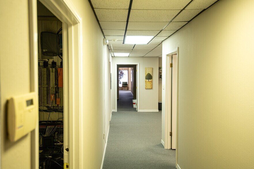 More Photos Of 2315 N Woodlawn Ave, Metairie Office For Lease