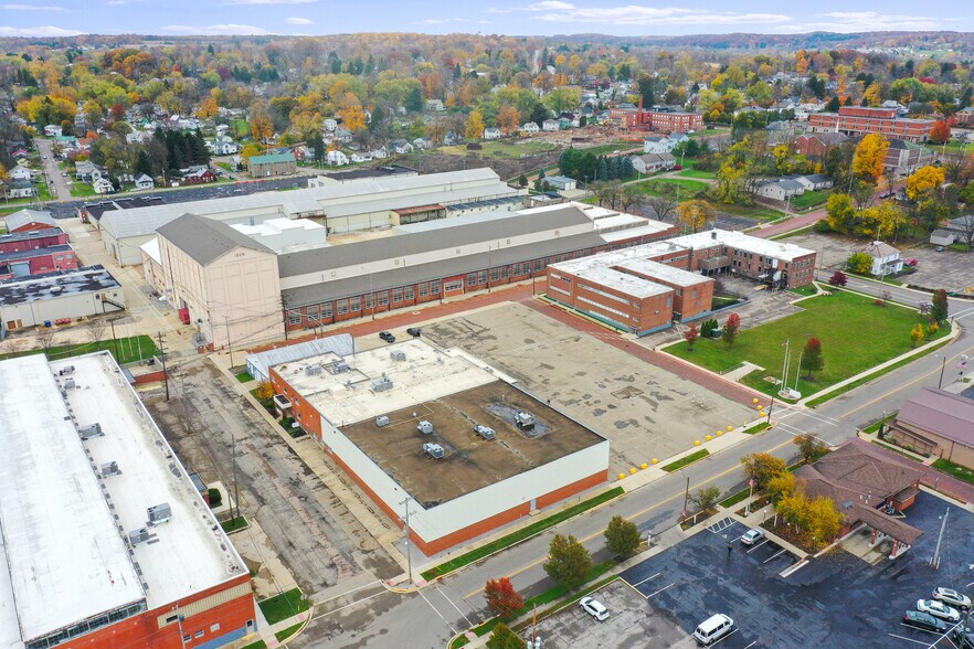 More Photos Of 105 N Sandusky St, Mount Vernon Unknown For Lease