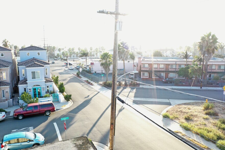 More Photos Of 718-722 N Freeman St, Oceanside Apartments For Sale