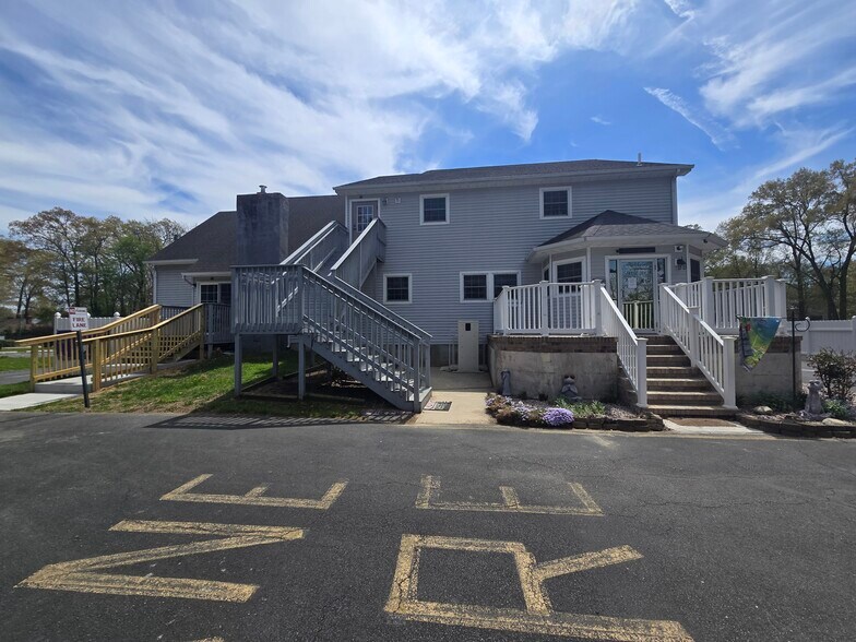 More Photos Of 1169 Walker Rd, Dover Office For Lease