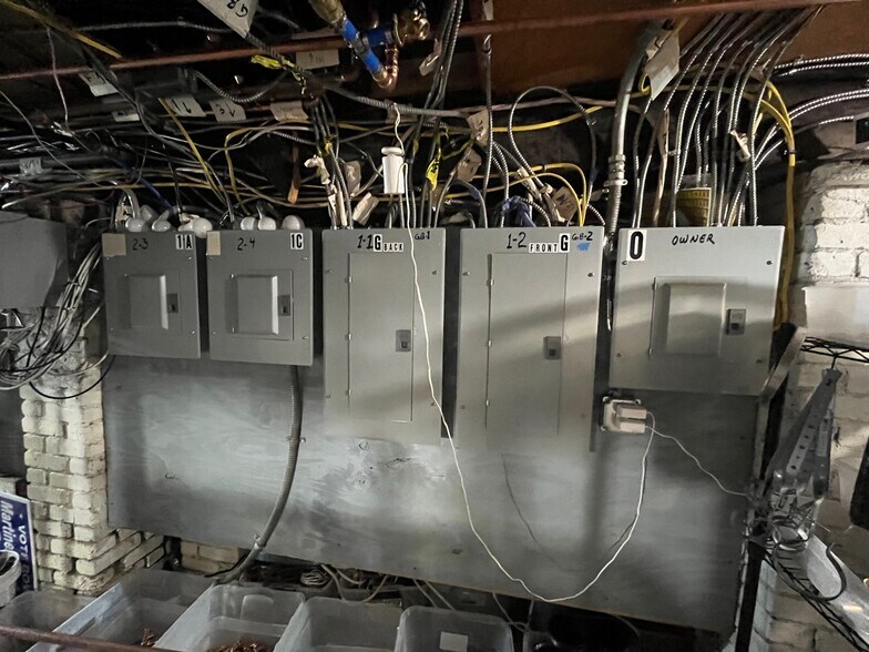 More Photos Of 4-6 John St, Waterbury Apartments For Sale