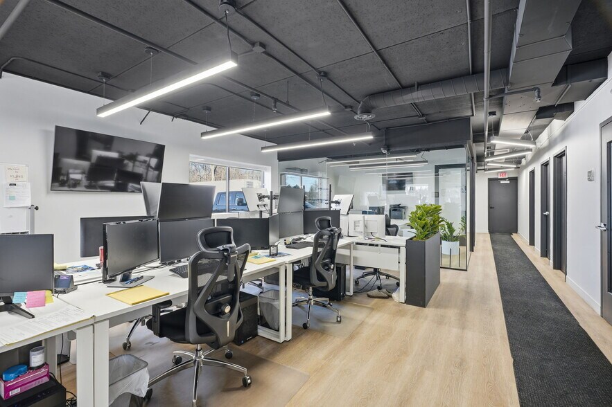 More Photos Of 8201 NE Hickory St, Minneapolis Truck Terminal For Sale