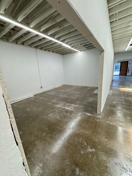 More Photos Of 323-329 Central Ave, Sarasota Office For Lease