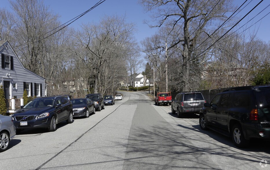 More Photos Of 20 Oak St, Beverly Farms Office For Lease