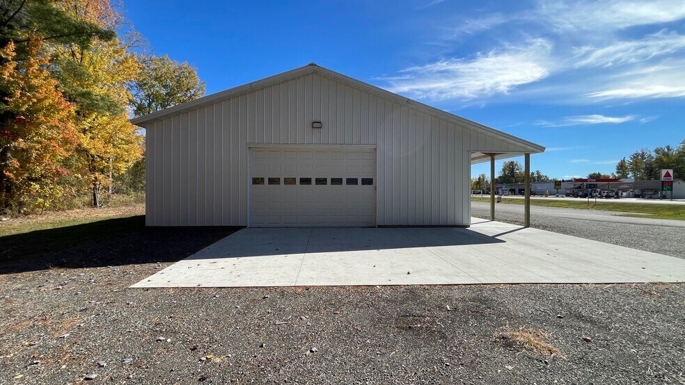 More Photos Of 3331 M 18, Beaverton Manufacturing For Sale