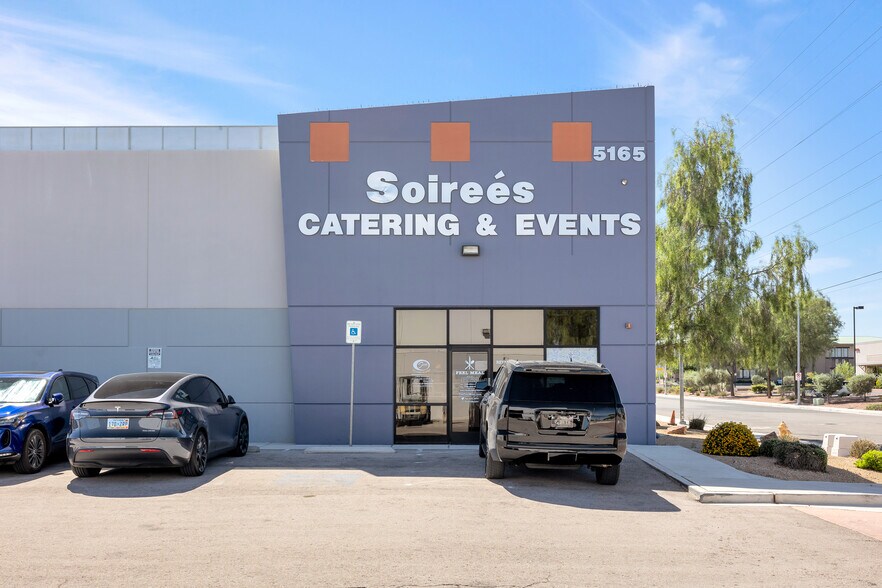 More Photos Of 5165 W Oquendo Rd, Las Vegas Food Processing For Lease