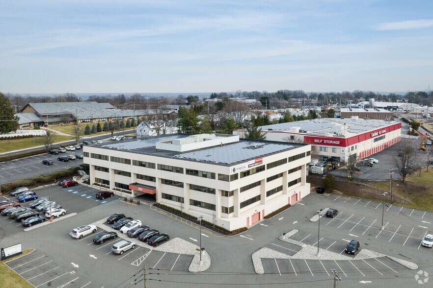 More Photos Of 855 Valley Rd, Clifton Medical For Lease