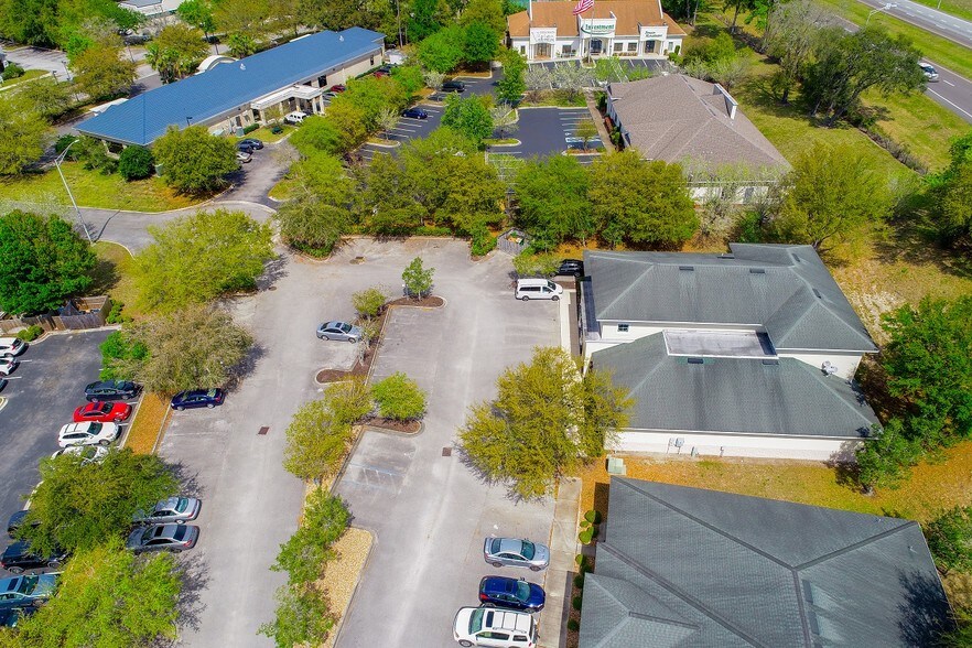 More Photos Of 8780 Perimeter Park Ct, Jacksonville Storefront Retail Office For Lease