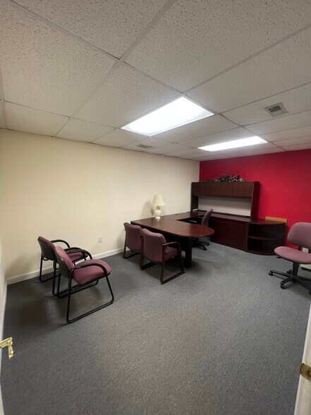 More Photos Of 728-730 High St, Portsmouth Storefront Retail Office For Lease