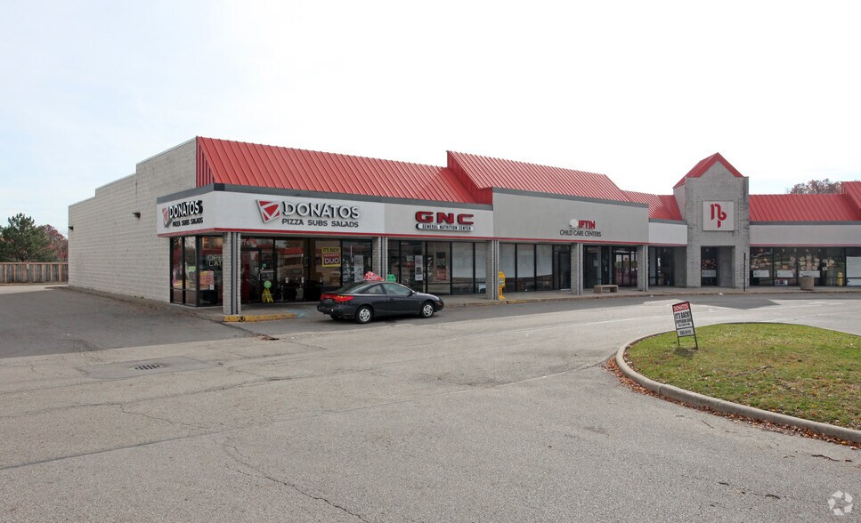 More Photos Of 2605-2777 Northland Plaza Dr, Columbus General Retail For Lease