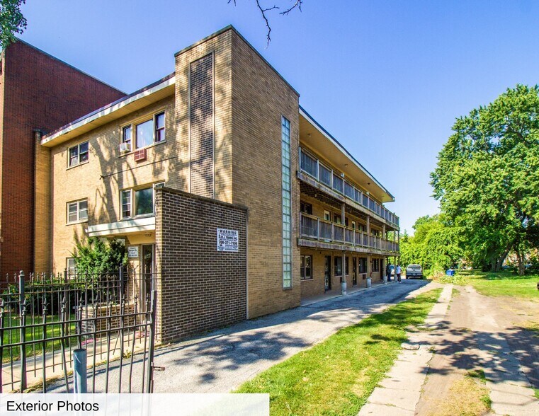 More Photos Of 7544 S Saginaw Ave, Chicago Apartments For Sale