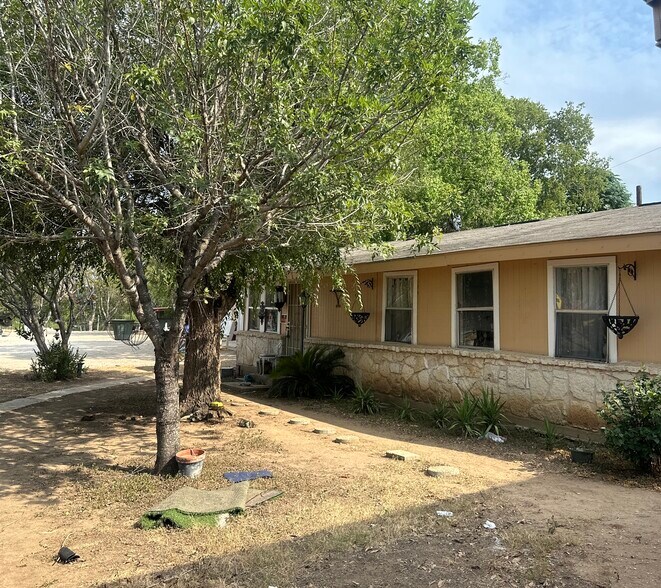 More Photos Of 10536 S US Highway 181, San Antonio Apartments For Sale