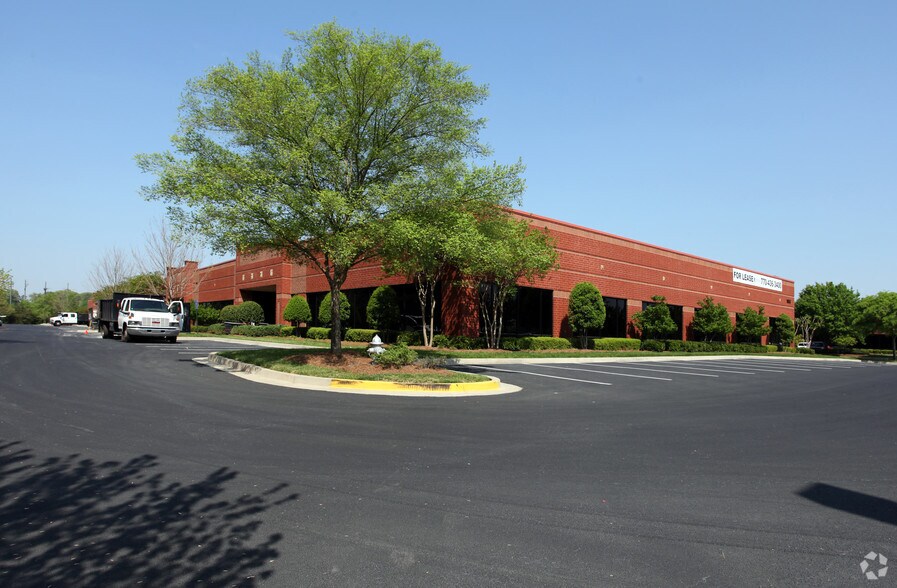 More Photos Of 1855 Satellite Blvd, Duluth Office For Lease