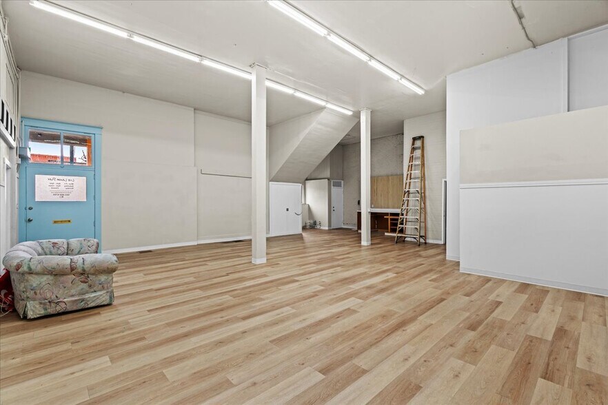 More Photos Of 2038 Pacific Ave, Forest Grove Storefront Retail Office For Sale