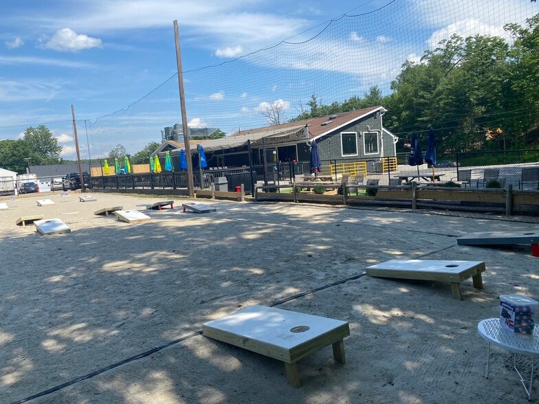 More Photos Of 443 Worcester Rd, Charlton Restaurant For Sale