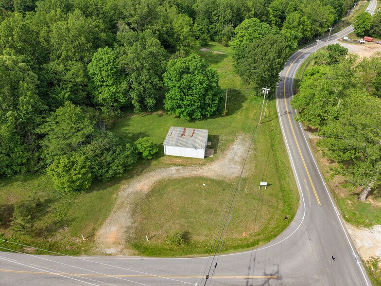 More Photos Of 2815 TN-49 Hwy, Charlotte Auto Repair For Sale