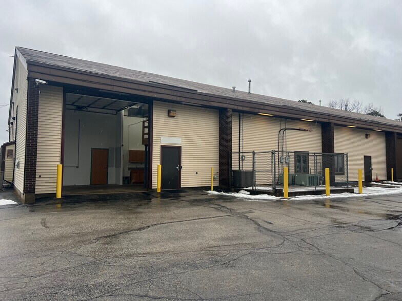 More Photos Of 59 Chennel Dr, Concord Office For Sale