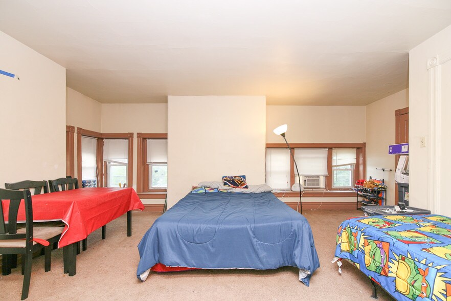 More Photos Of 2102 S Lehigh Ave, Whitehall Apartments For Sale
