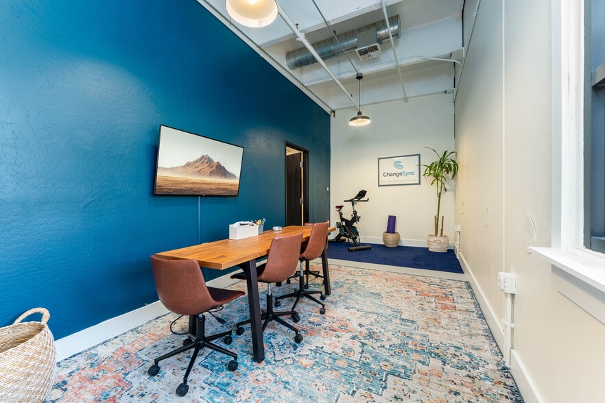 More Photos Of 1906 N Higley Rd, Mesa Light Distribution For Sale