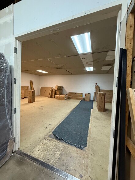 More Photos Of 3910 W Camp Wisdom Rd, Dallas Storefront For Sale