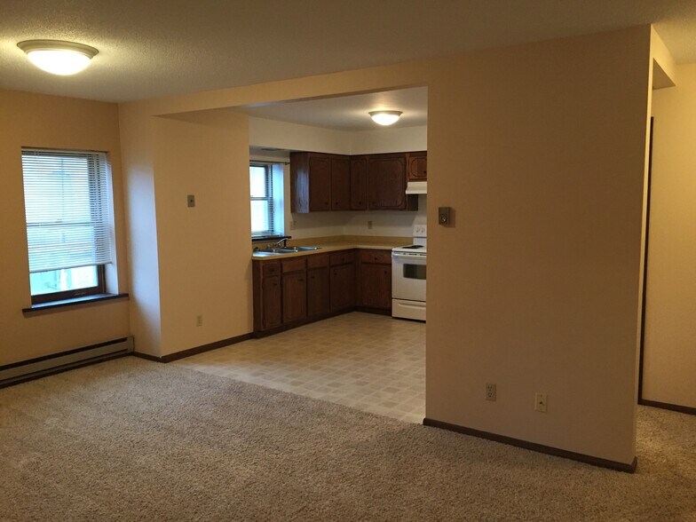 More Photos Of 218 Minnesota Ave NW, Bemidji Medical For Sale