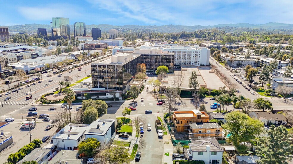 More Photos Of 6420 Hanna Ave, Woodland Hills Apartments For Sale