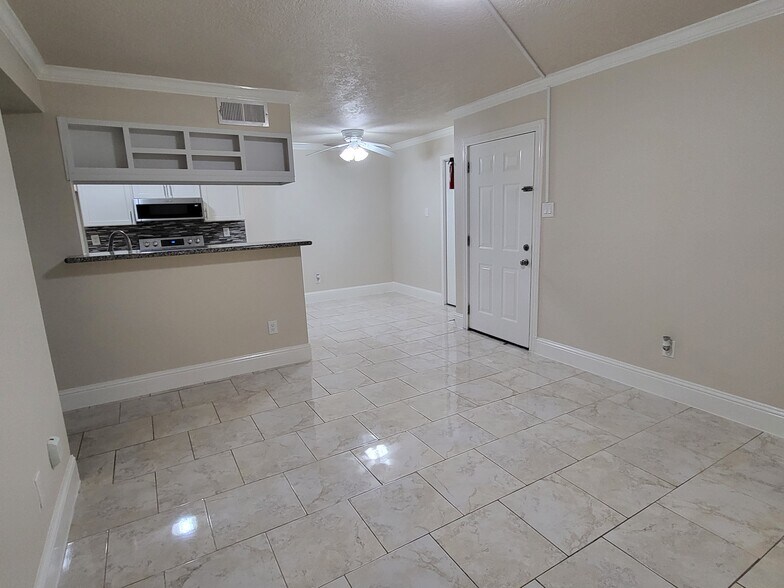 More Photos Of , Houston Multifamily For Sale