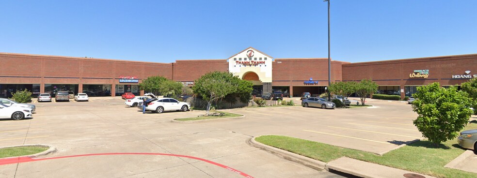 More Photos Of 2505-2525 E Arkansas Ln, Arlington Freestanding For Sale