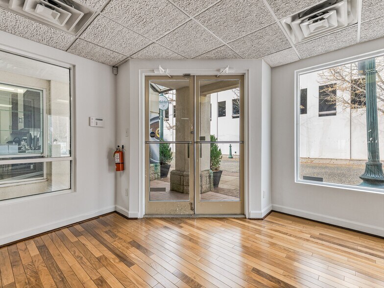 More Photos Of 70 Wall St, Asheville Office For Lease