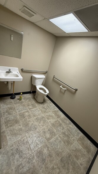 More Photos Of 801 Pepper St, Columbia Office Residential For Lease