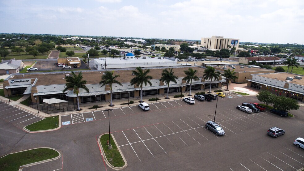 More Photos Of 1221 S 10th St, Weslaco Unknown For Lease