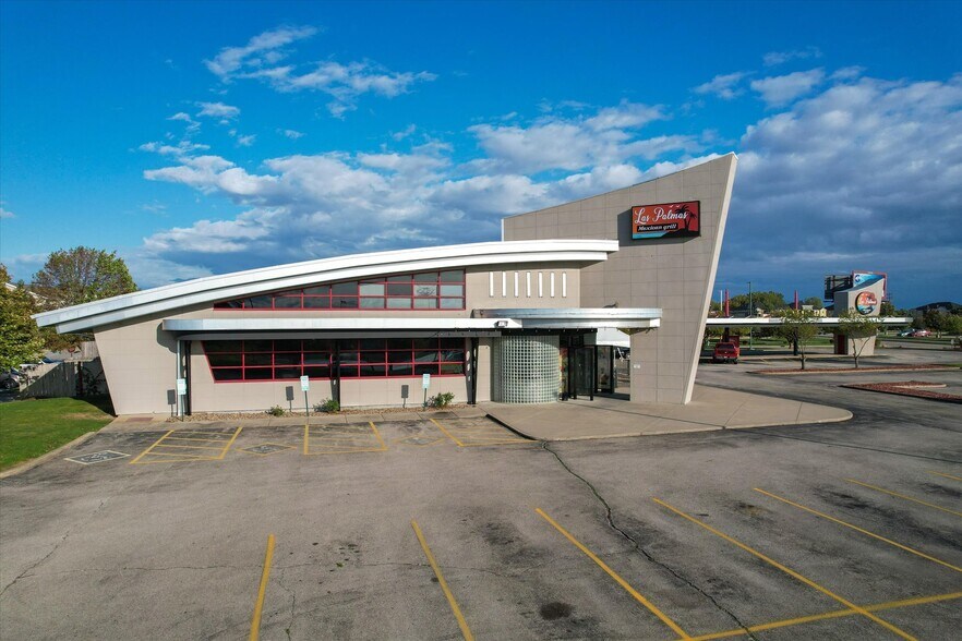 Primary Photo Of 608 W Town Center Blvd, Champaign Restaurant For Sale