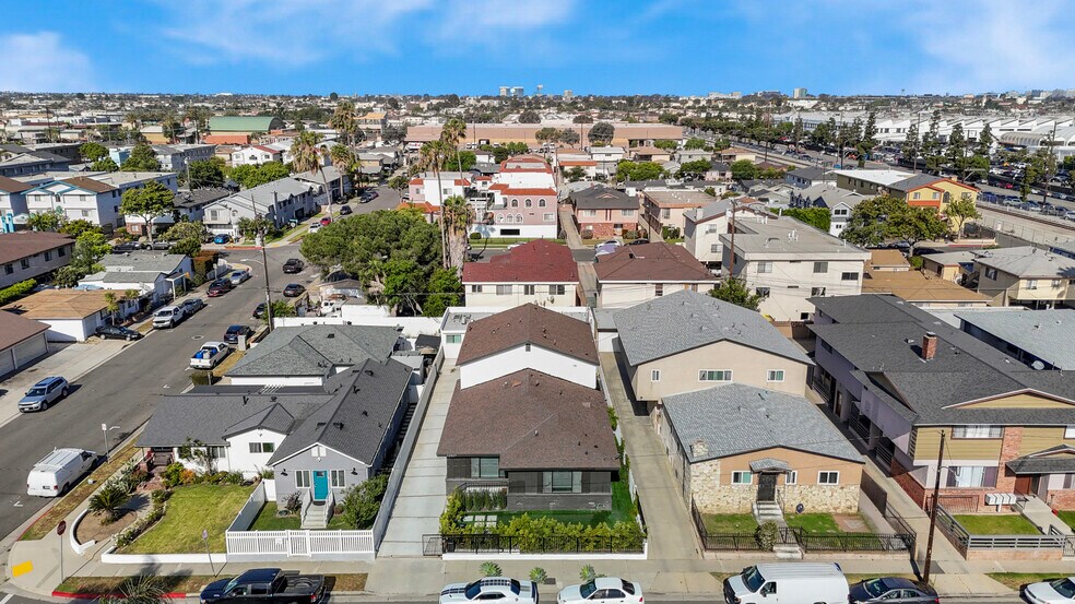 More Photos Of 12527 Cranbrook Ave, Hawthorne Apartments For Sale