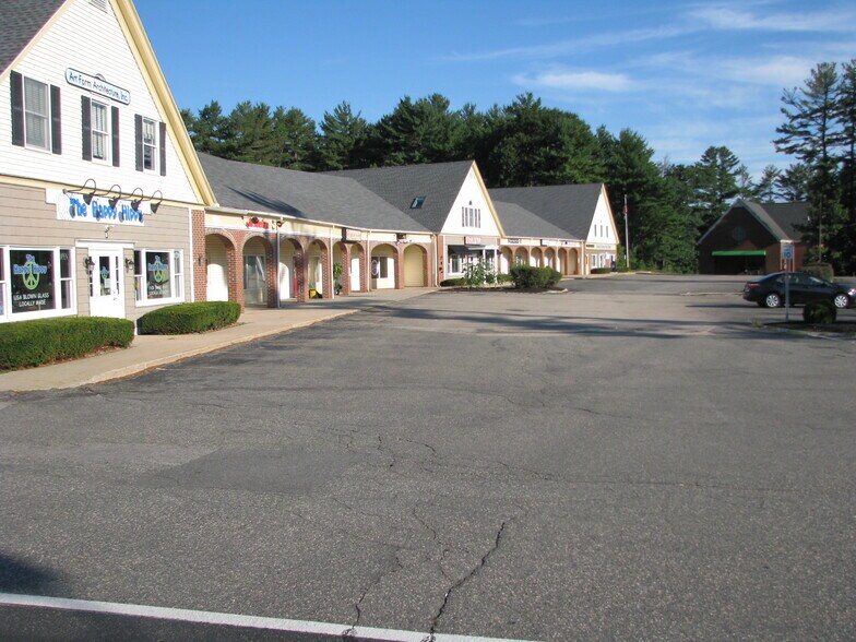 More Photos Of 44 Lafayette Rd, North Hampton Storefront Retail Office For Lease