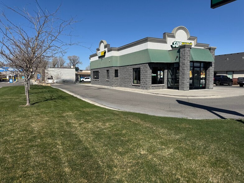 Primary Photo Of 321 N 2nd E, Rexburg Fast Food For Sale