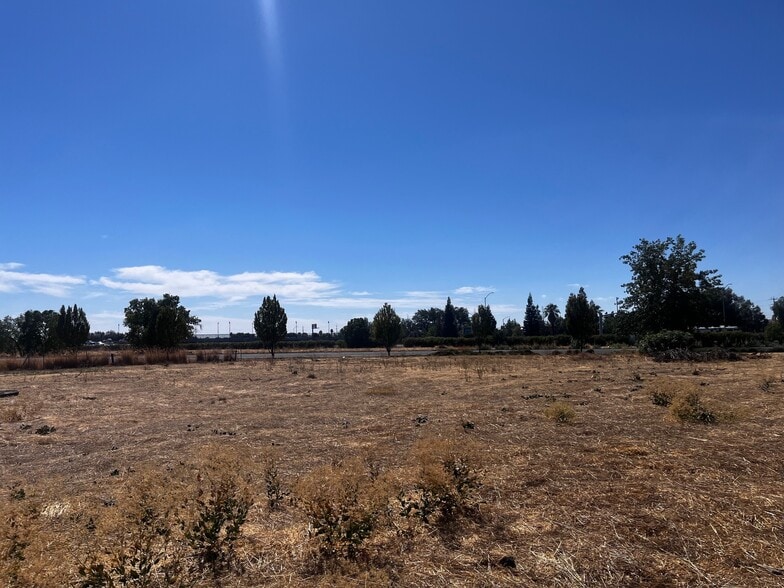 More Photos Of 8731 E Stockton Blvd, Elk Grove Land For Sale