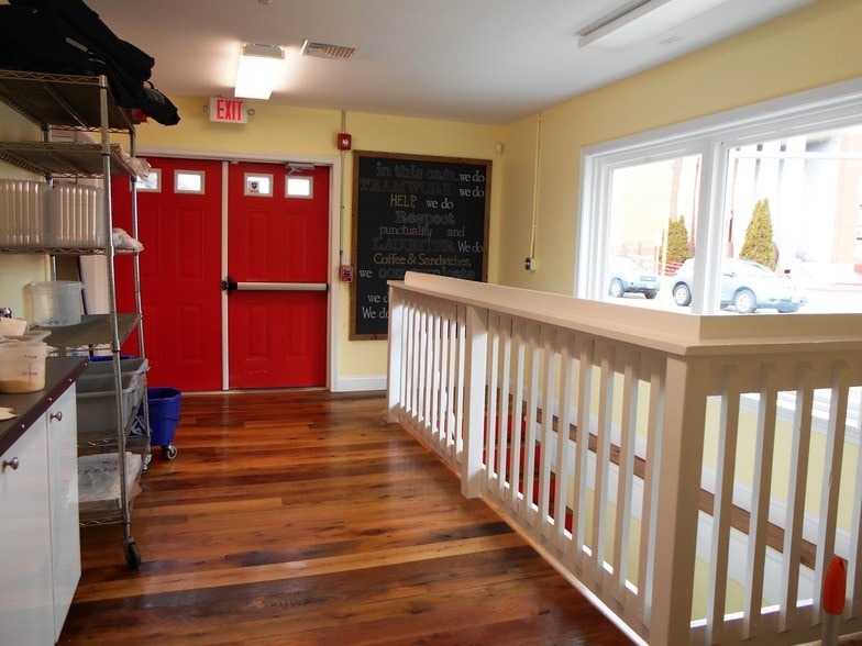 More Photos Of 148 Elizabeth St, Derby Restaurant For Lease