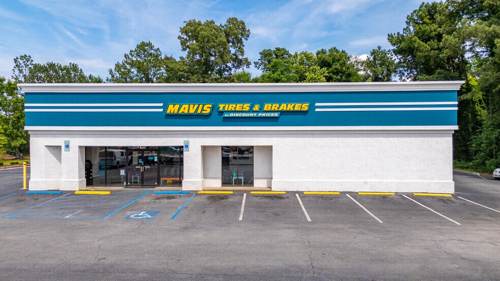 More Photos Of 7110 Highway 85, Riverdale Auto Repair For Sale