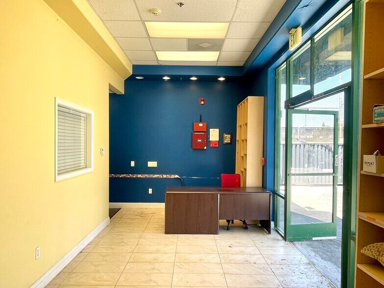 More Photos Of 21 W Duarte Rd, Arcadia Office For Sale