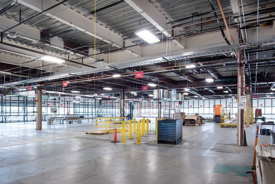 More Photos Of 2900 37th St, Rochester Warehouse For Lease