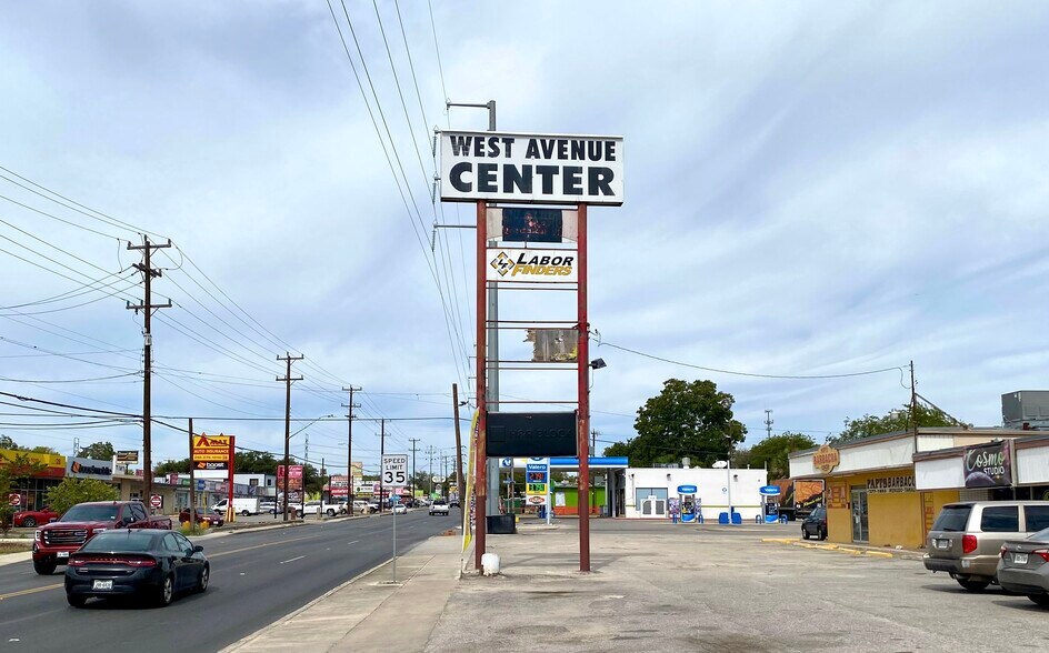 More Photos Of 266 Harwood Dr, San Antonio General Retail For Lease