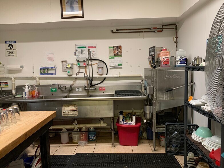 More Photos Of 211-213 N Broad St, Griffith Restaurant For Sale