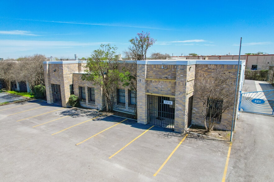 More Photos Of 7316 NE Loop 410, San Antonio Industrial For Lease