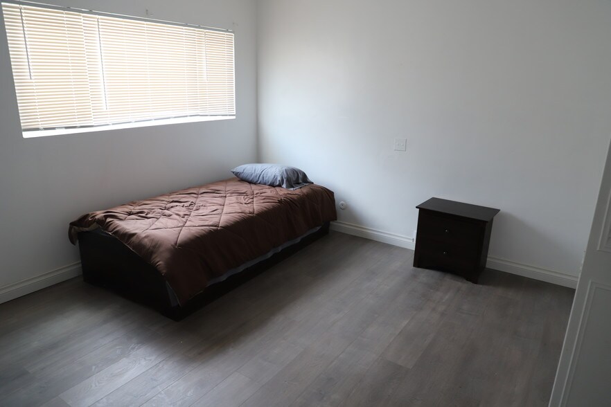 More Photos Of 11720 Inglewood Ave, Hawthorne Congregate Senior Housing For Sale