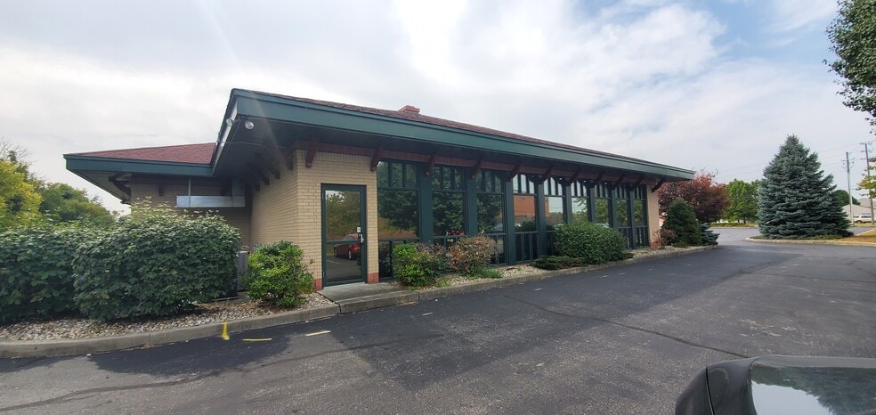 More Photos Of 7045 Bluff Rd, Indianapolis Freestanding For Sale