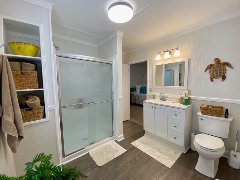 More Photos Of 1909-1911 S Salina St, Syracuse Office For Sale