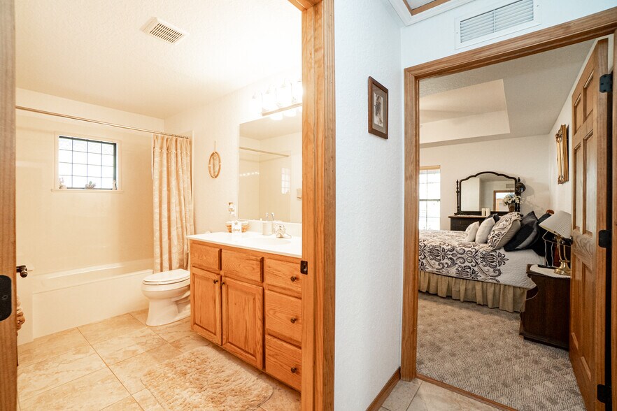 More Photos Of 8600 NE 147th Avenue Rd, Silver Springs Lodge Meeting Hall For Sale