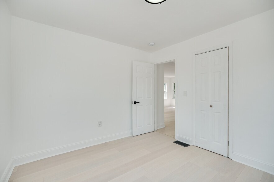 More Photos Of 3801 Salem Ave, Dayton Office For Sale